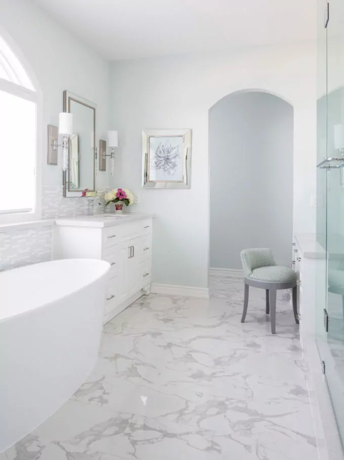 Richmond Hill White Bathroom Design